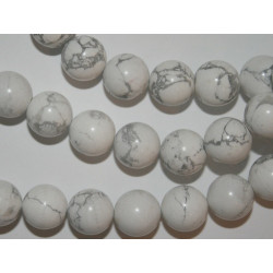 Perle Howlite blanche ronde. La perle