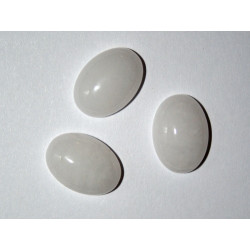 Cabochon Jade Blanc ovale. La pièce