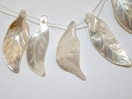 Perle Nacre feuille 21 à 25mm. La perle