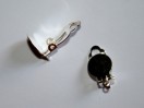 Monture boucles d'oreilles clips argentée. La paire