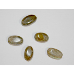 Perle Labradorite olive. La perle